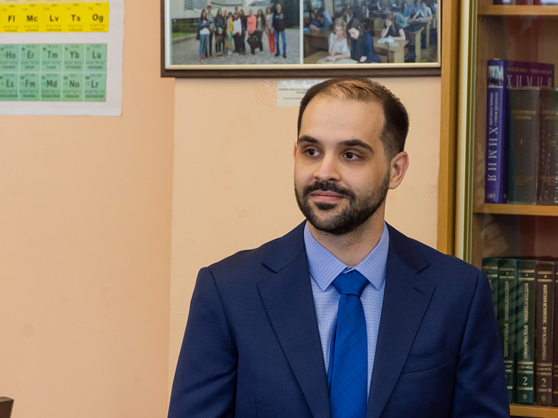 Деканом химического факультета назначен кандидат химических наук Александр  Викторович Зураев